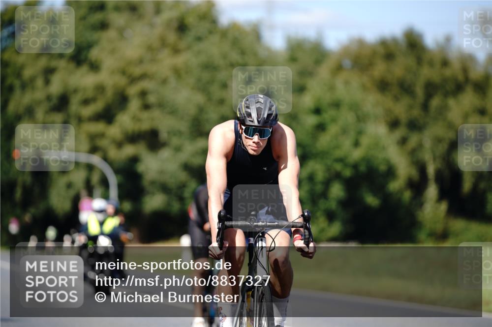07.09.2025 - 19. Norderstedt Triathlon Michael Burmester http://msf.ph/oto/8837327 07.09.2025 14:16:22 Radfahren 391, 1042, 1408, 1459 meine-sportfotos.de
