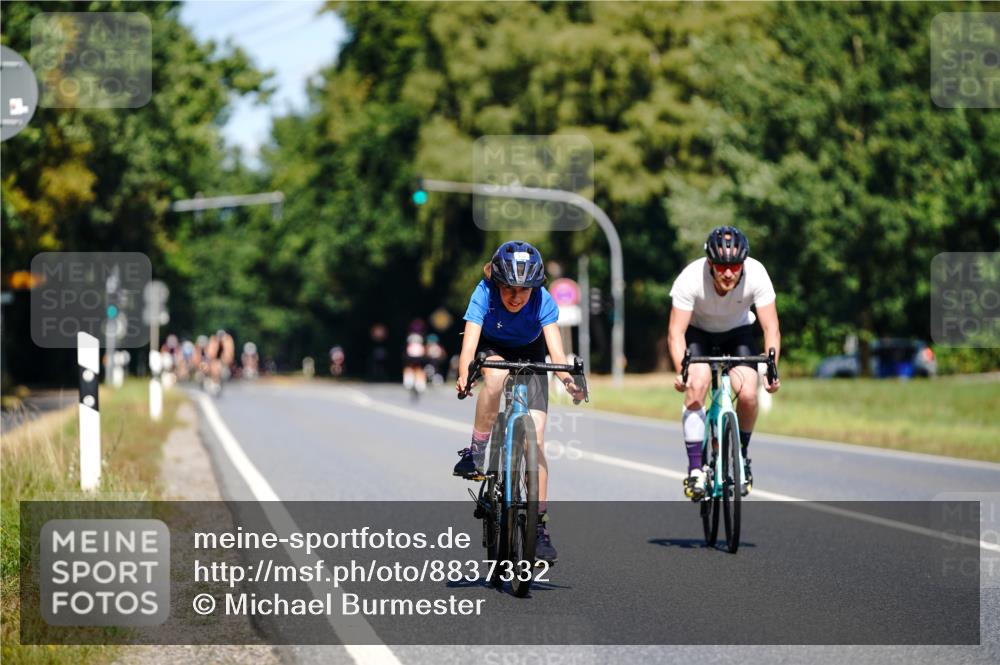 07.09.2025 - 19. Norderstedt Triathlon Michael Burmester http://msf.ph/oto/8837332 07.09.2025 12:53:39 Radfahren 333, 1230 meine-sportfotos.de
