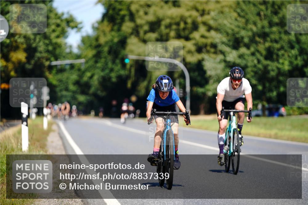 07.09.2025 - 19. Norderstedt Triathlon Michael Burmester http://msf.ph/oto/8837339 07.09.2025 12:53:39 Radfahren 333, 1230 meine-sportfotos.de