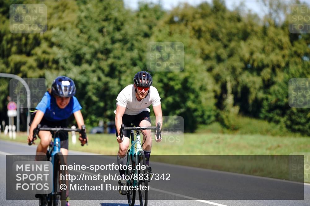 07.09.2025 - 19. Norderstedt Triathlon Michael Burmester http://msf.ph/oto/8837342 07.09.2025 12:53:40 Radfahren 333, 1230 meine-sportfotos.de
