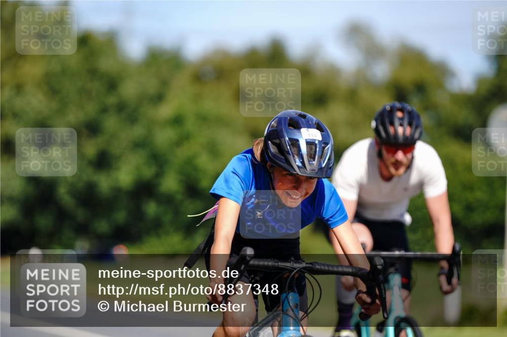 07.09.2025 - 19. Norderstedt Triathlon Michael Burmester http://msf.ph/oto/8837348 07.09.2025 12:53:40 Radfahren 333, 1230 meine-sportfotos.de