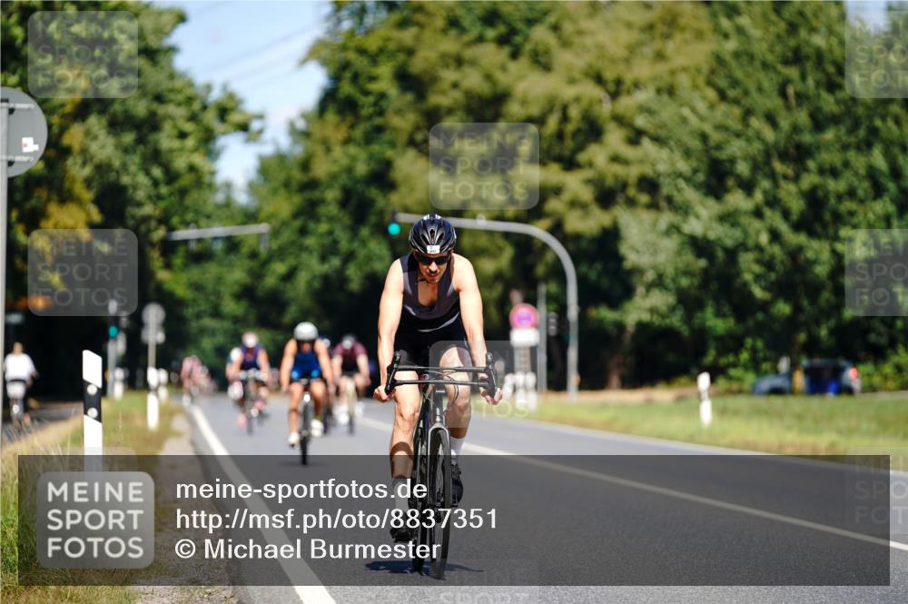 07.09.2025 - 19. Norderstedt Triathlon Michael Burmester http://msf.ph/oto/8837351 07.09.2025 12:53:53 Radfahren 847 meine-sportfotos.de