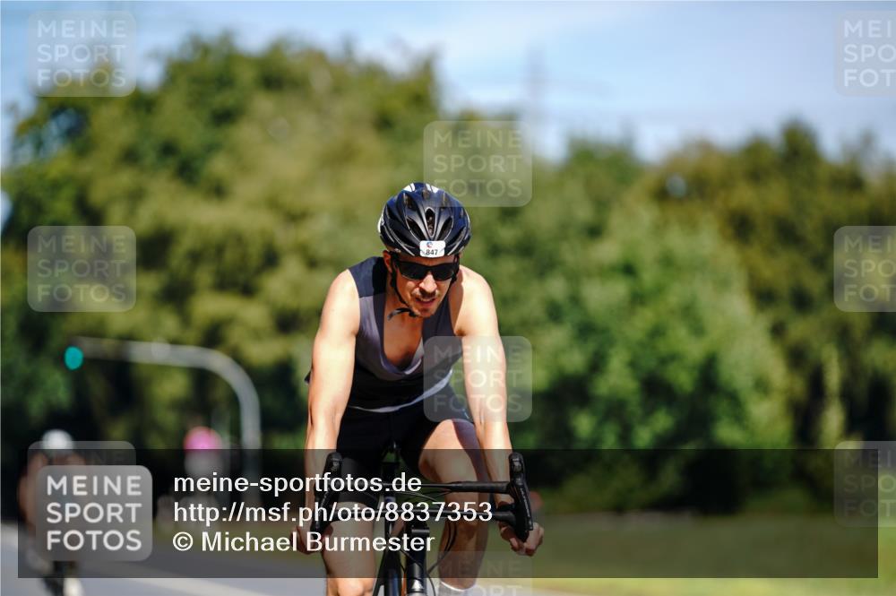 07.09.2025 - 19. Norderstedt Triathlon Michael Burmester http://msf.ph/oto/8837353 07.09.2025 12:53:55 Radfahren 847 meine-sportfotos.de