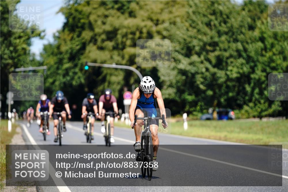 07.09.2025 - 19. Norderstedt Triathlon Michael Burmester http://msf.ph/oto/8837358 07.09.2025 12:53:57 Radfahren 270, 847 meine-sportfotos.de
