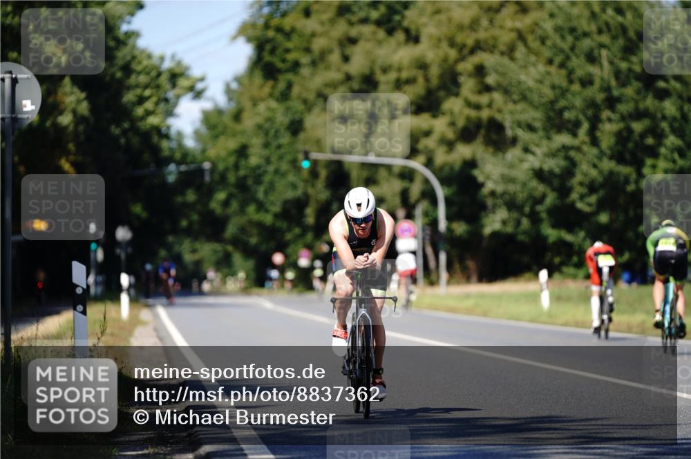 07.09.2025 - 19. Norderstedt Triathlon Michael Burmester http://msf.ph/oto/8837362 07.09.2025 14:16:50 Radfahren 993 meine-sportfotos.de