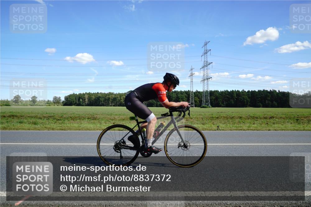 07.09.2025 - 19. Norderstedt Triathlon Michael Burmester http://msf.ph/oto/8837372 07.09.2025 14:10:11 Radfahren 968 meine-sportfotos.de