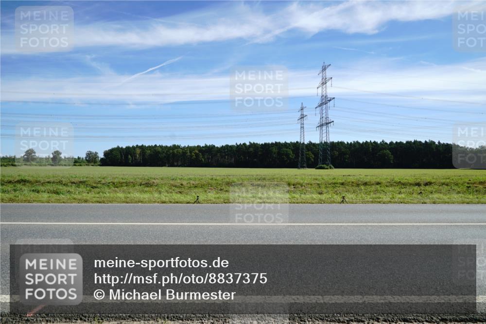 07.09.2025 - 19. Norderstedt Triathlon Michael Burmester http://msf.ph/oto/8837375 07.09.2025 12:02:49 Radfahren 210, 728, 780, 851, 1237 meine-sportfotos.de