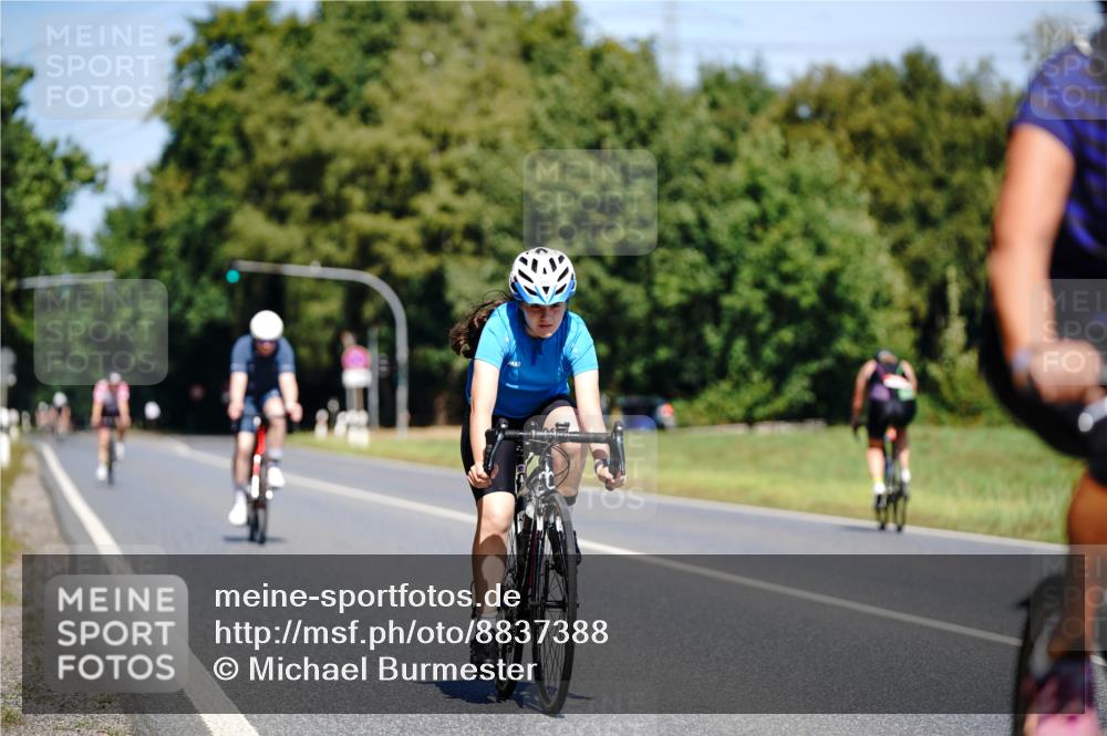 07.09.2025 - 19. Norderstedt Triathlon Michael Burmester http://msf.ph/oto/8837388 07.09.2025 12:54:05 Radfahren 214, 321, 334, 349, 350 meine-sportfotos.de