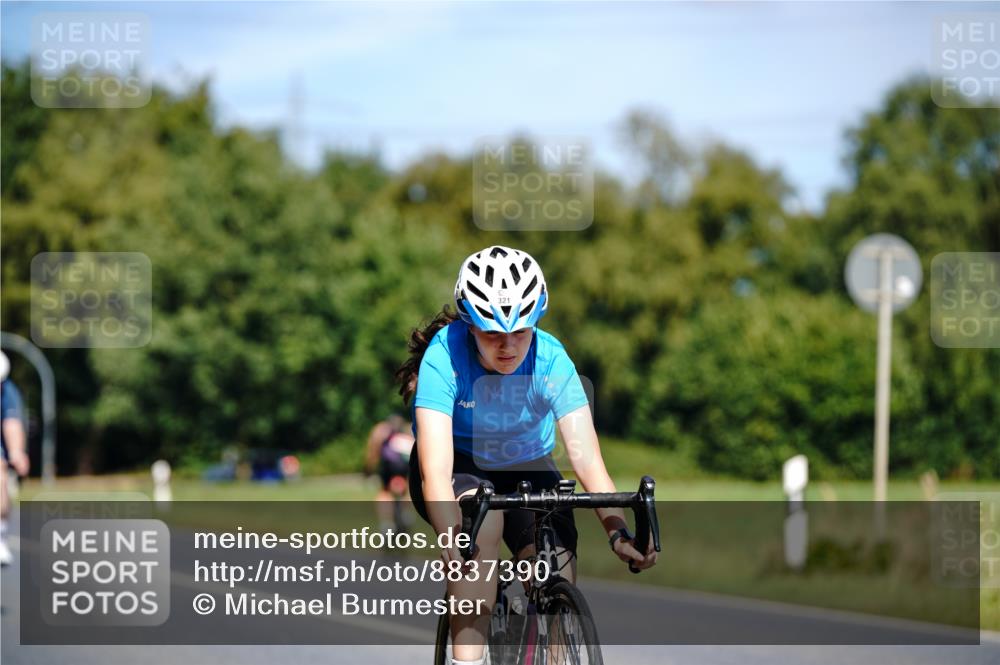 07.09.2025 - 19. Norderstedt Triathlon Michael Burmester http://msf.ph/oto/8837390 07.09.2025 12:54:06 Radfahren 321, 334, 349, 350 meine-sportfotos.de