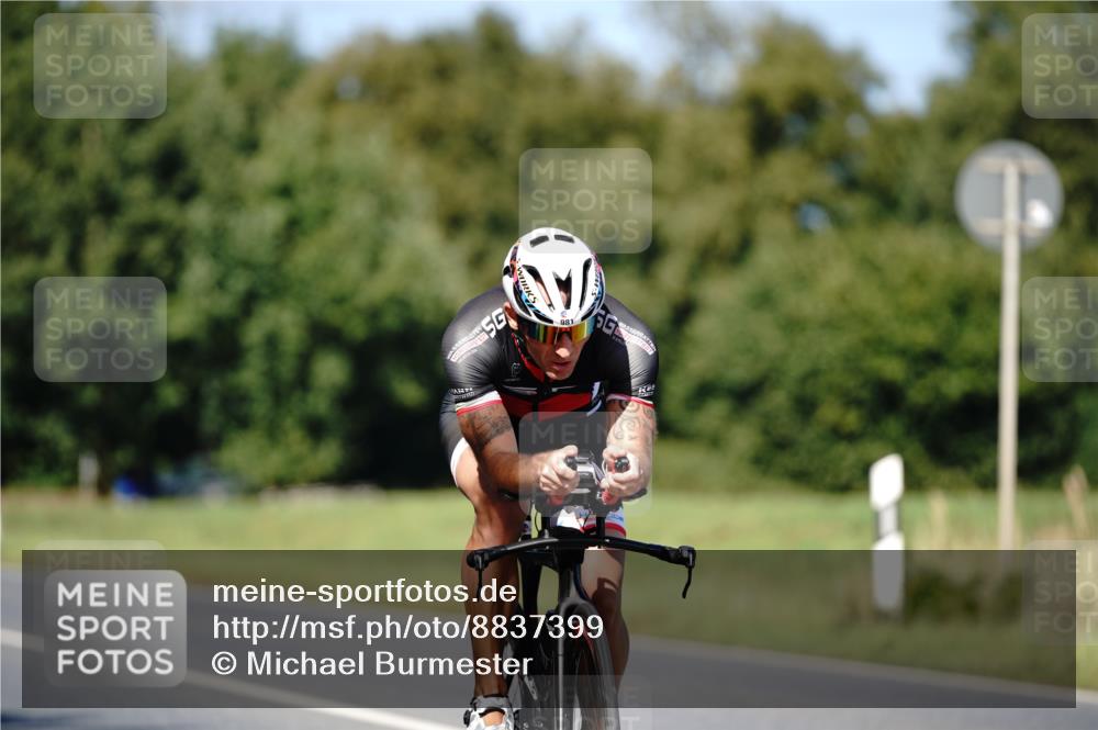 07.09.2025 - 19. Norderstedt Triathlon Michael Burmester http://msf.ph/oto/8837399 07.09.2025 14:17:14 Radfahren 398, 400, 420, 981, 1034 meine-sportfotos.de
