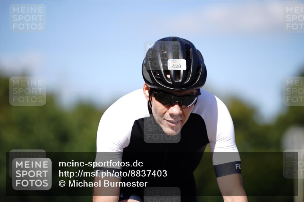 07.09.2025 - 19. Norderstedt Triathlon Michael Burmester http://msf.ph/oto/8837403 07.09.2025 14:17:15 Radfahren 398, 400, 420, 981, 1034 meine-sportfotos.de