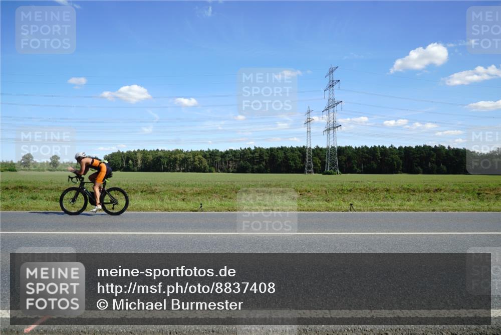 07.09.2025 - 19. Norderstedt Triathlon Michael Burmester http://msf.ph/oto/8837408 07.09.2025 14:10:19 Radfahren 1007 meine-sportfotos.de
