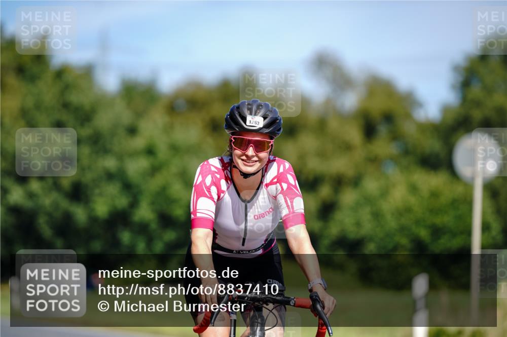 07.09.2025 - 19. Norderstedt Triathlon Michael Burmester http://msf.ph/oto/8837410 07.09.2025 12:54:12 Radfahren 1263 meine-sportfotos.de
