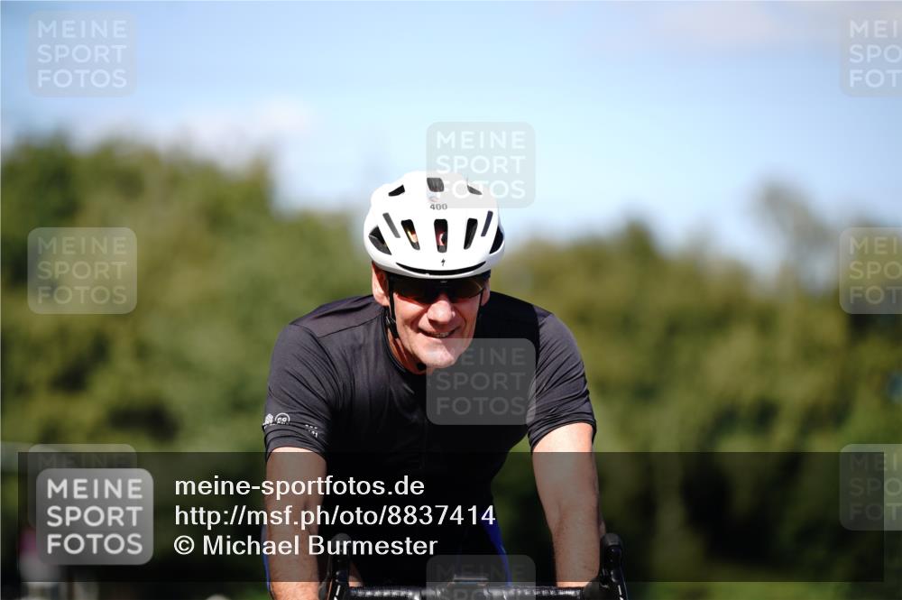 07.09.2025 - 19. Norderstedt Triathlon Michael Burmester http://msf.ph/oto/8837414 07.09.2025 14:17:18 Radfahren 400 meine-sportfotos.de
