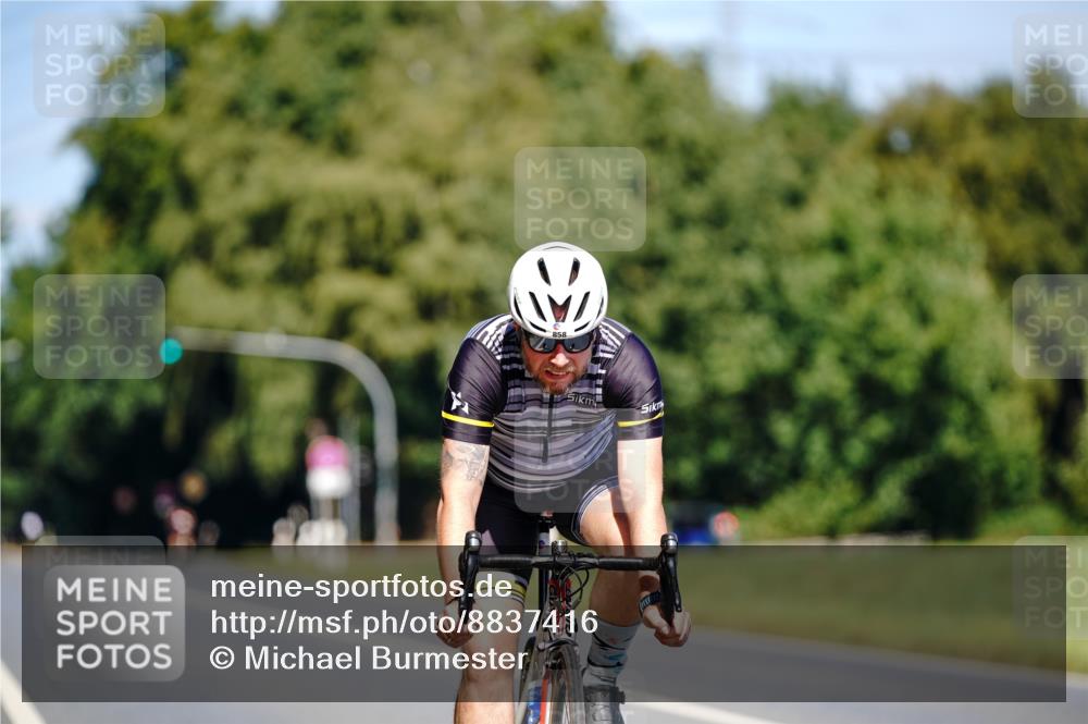 07.09.2025 - 19. Norderstedt Triathlon Michael Burmester http://msf.ph/oto/8837416 07.09.2025 12:54:22 Radfahren 858 meine-sportfotos.de