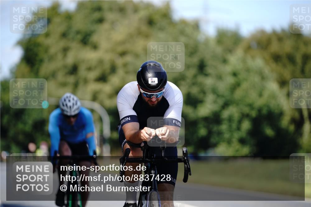 07.09.2025 - 19. Norderstedt Triathlon Michael Burmester http://msf.ph/oto/8837428 07.09.2025 14:17:25 Radfahren 364, 373, 1009, 1469 meine-sportfotos.de