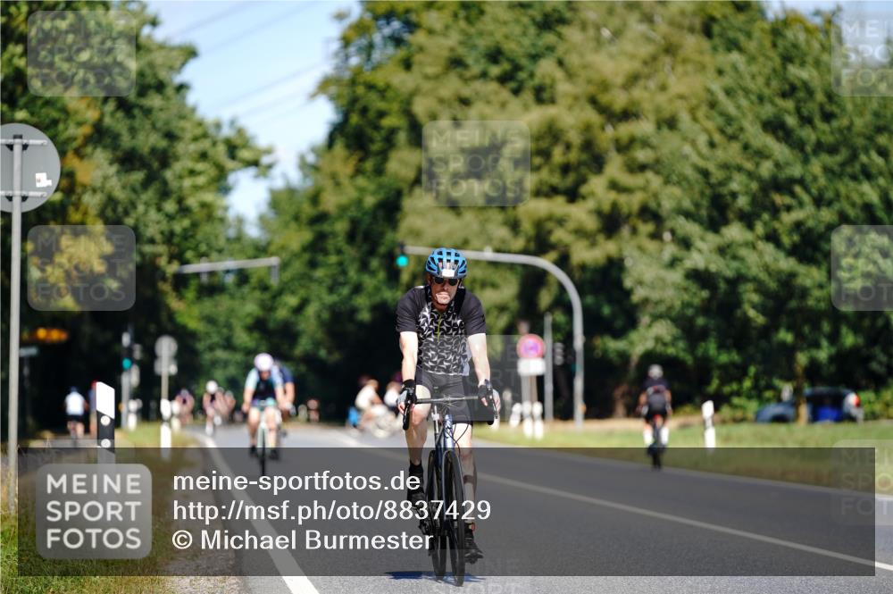 07.09.2025 - 19. Norderstedt Triathlon Michael Burmester http://msf.ph/oto/8837429 07.09.2025 12:54:41 Radfahren 230, 842 meine-sportfotos.de