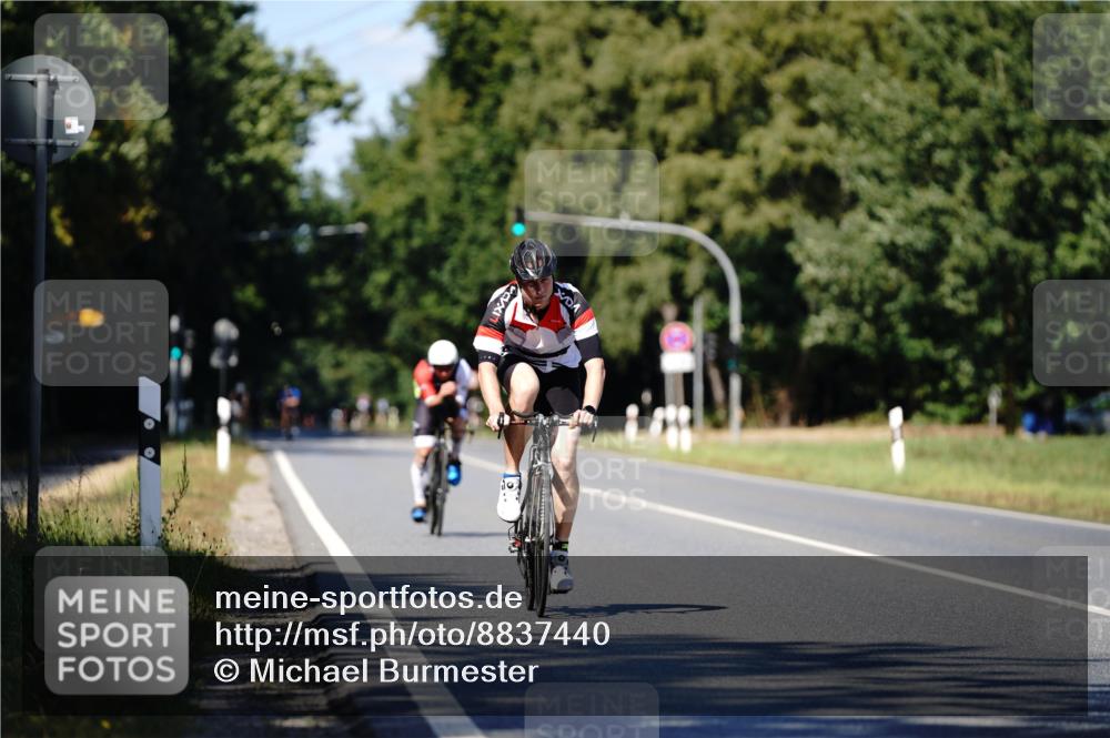 07.09.2025 - 19. Norderstedt Triathlon Michael Burmester http://msf.ph/oto/8837440 07.09.2025 14:17:31 Radfahren 427, 969 meine-sportfotos.de