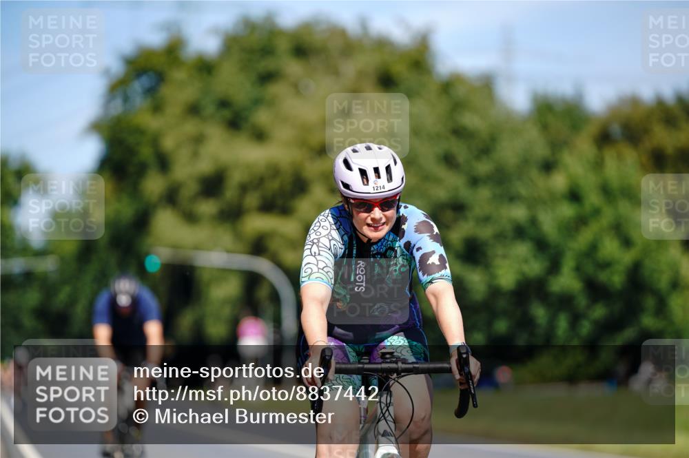 07.09.2025 - 19. Norderstedt Triathlon Michael Burmester http://msf.ph/oto/8837442 07.09.2025 12:54:48 Radfahren 360, 1214 meine-sportfotos.de