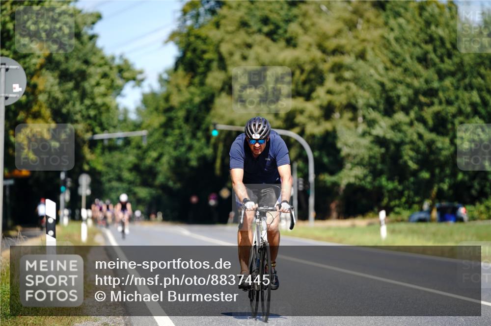 07.09.2025 - 19. Norderstedt Triathlon Michael Burmester http://msf.ph/oto/8837445 07.09.2025 12:54:49 Radfahren 360, 1214 meine-sportfotos.de