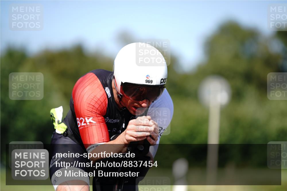 07.09.2025 - 19. Norderstedt Triathlon Michael Burmester http://msf.ph/oto/8837454 07.09.2025 14:17:34 Radfahren 427, 969 meine-sportfotos.de