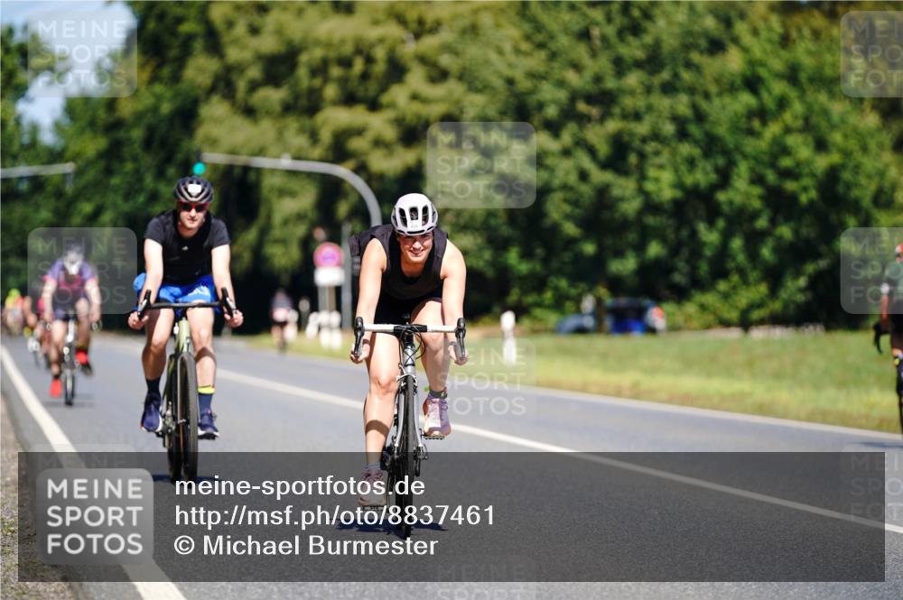 07.09.2025 - 19. Norderstedt Triathlon Michael Burmester http://msf.ph/oto/8837461 07.09.2025 12:55:04 Radfahren 341, 735, 752 meine-sportfotos.de