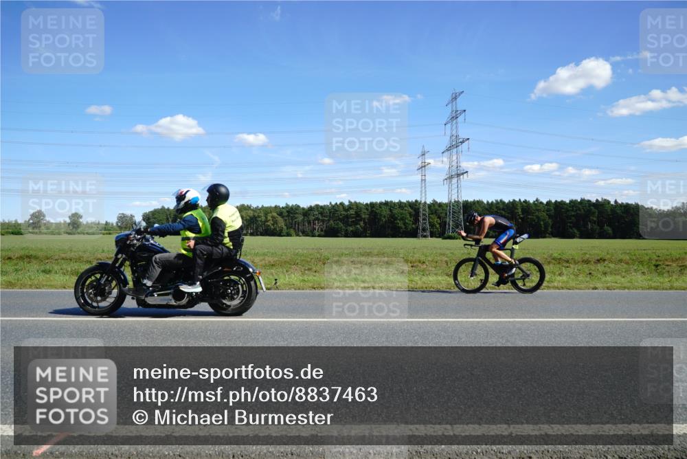 07.09.2025 - 19. Norderstedt Triathlon Michael Burmester http://msf.ph/oto/8837463 07.09.2025 14:10:31 Radfahren  meine-sportfotos.de