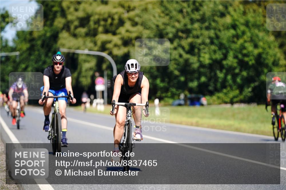 07.09.2025 - 19. Norderstedt Triathlon Michael Burmester http://msf.ph/oto/8837465 07.09.2025 12:55:05 Radfahren 341, 735, 752 meine-sportfotos.de