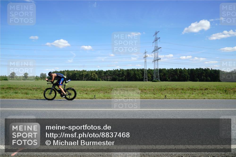 07.09.2025 - 19. Norderstedt Triathlon Michael Burmester http://msf.ph/oto/8837468 07.09.2025 14:10:31 Radfahren  meine-sportfotos.de