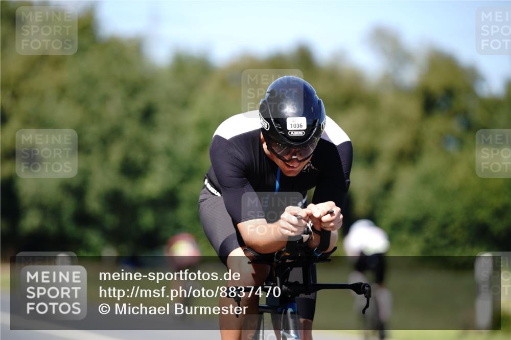 07.09.2025 - 19. Norderstedt Triathlon Michael Burmester http://msf.ph/oto/8837470 07.09.2025 14:17:51 Radfahren 395, 1036 meine-sportfotos.de