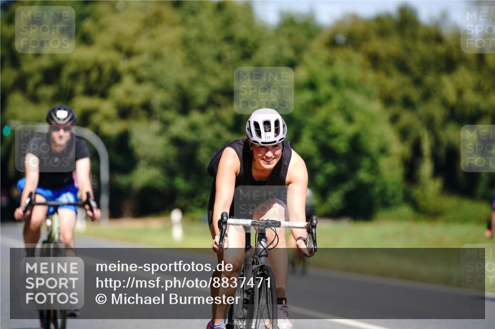 07.09.2025 - 19. Norderstedt Triathlon Michael Burmester http://msf.ph/oto/8837471 07.09.2025 12:55:05 Radfahren 341, 735, 752 meine-sportfotos.de