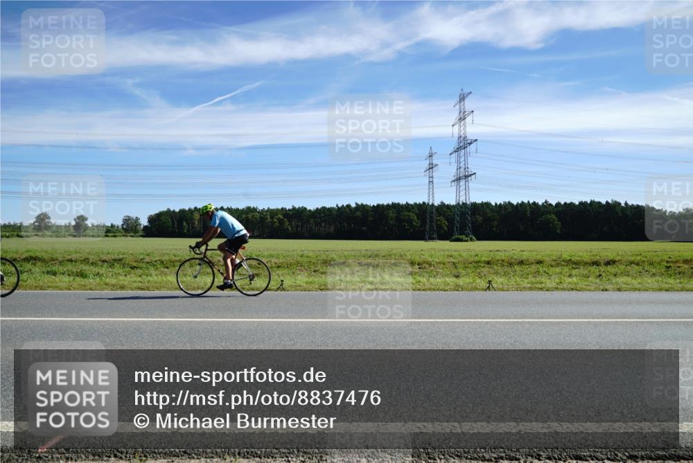 07.09.2025 - 19. Norderstedt Triathlon Michael Burmester http://msf.ph/oto/8837476 07.09.2025 12:02:58 Radfahren 253, 826 meine-sportfotos.de