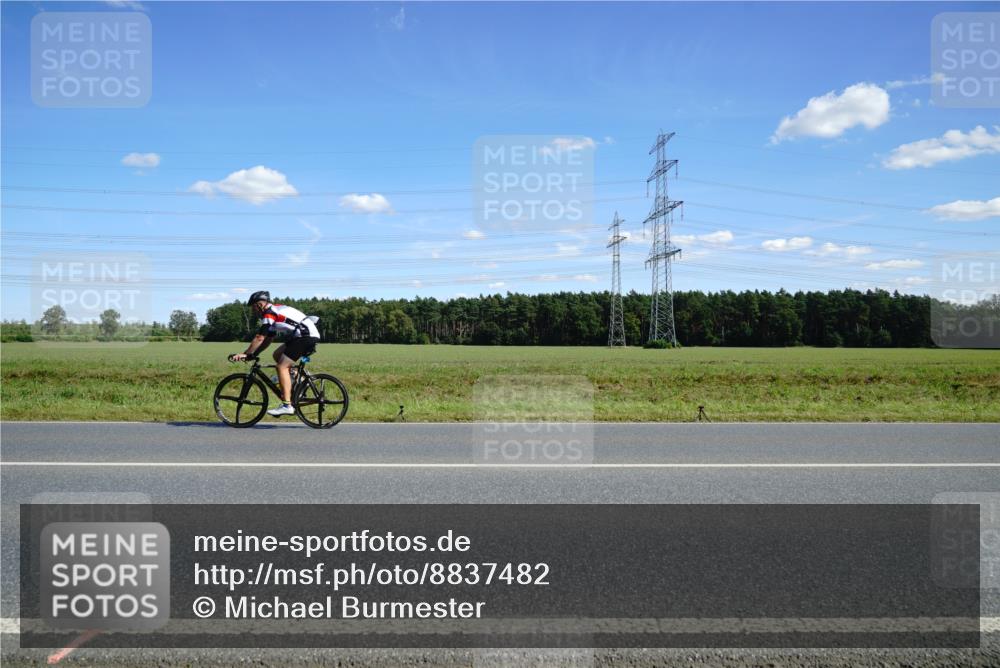 07.09.2025 - 19. Norderstedt Triathlon Michael Burmester http://msf.ph/oto/8837482 07.09.2025 14:10:34 Radfahren  meine-sportfotos.de