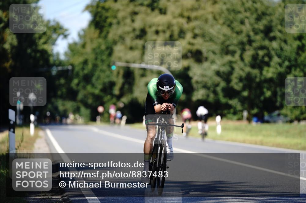 07.09.2025 - 19. Norderstedt Triathlon Michael Burmester http://msf.ph/oto/8837483 07.09.2025 14:17:54 Radfahren 395, 1014, 1036 meine-sportfotos.de