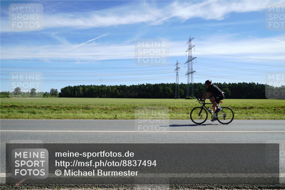 07.09.2025 - 19. Norderstedt Triathlon Michael Burmester http://msf.ph/oto/8837494 07.09.2025 12:02:59 Radfahren 253, 282, 826 meine-sportfotos.de
