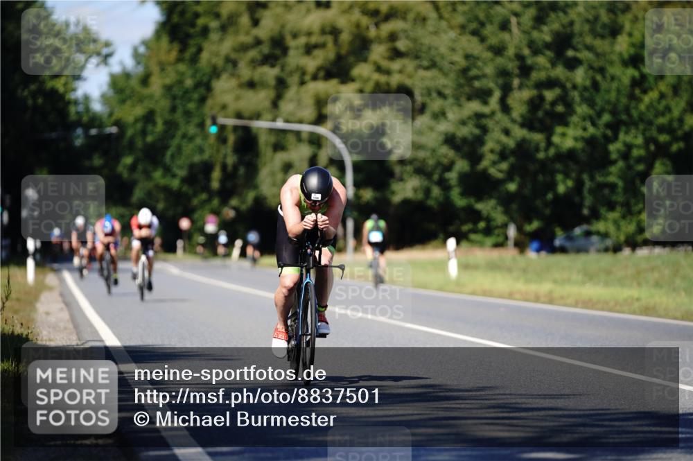 07.09.2025 - 19. Norderstedt Triathlon Michael Burmester http://msf.ph/oto/8837501 07.09.2025 14:18:14 Radfahren 1006, 1015 meine-sportfotos.de