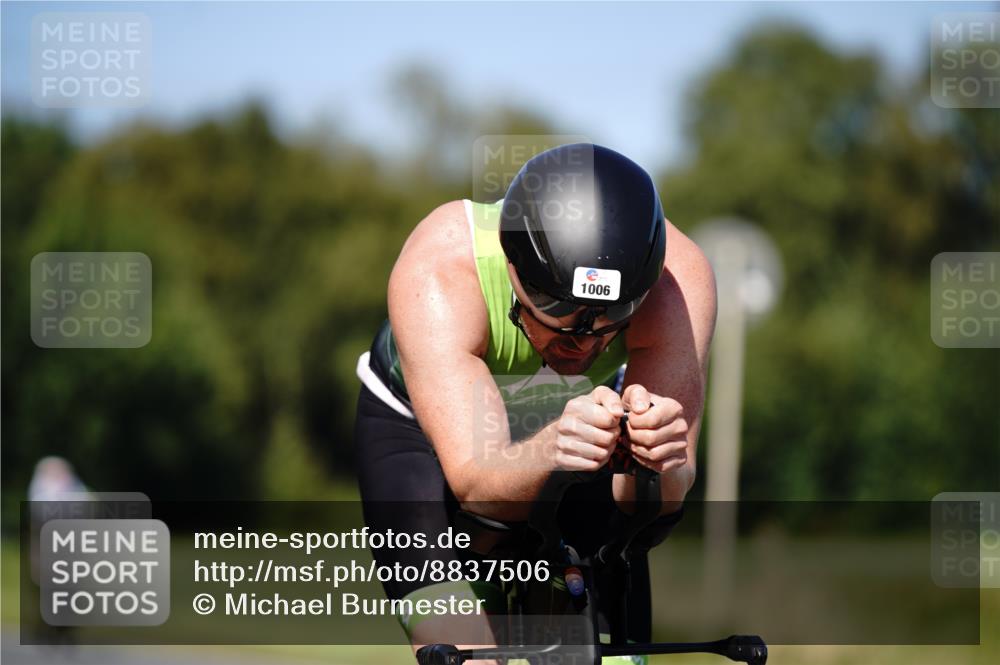 07.09.2025 - 19. Norderstedt Triathlon Michael Burmester http://msf.ph/oto/8837506 07.09.2025 14:18:15 Radfahren 1006 meine-sportfotos.de