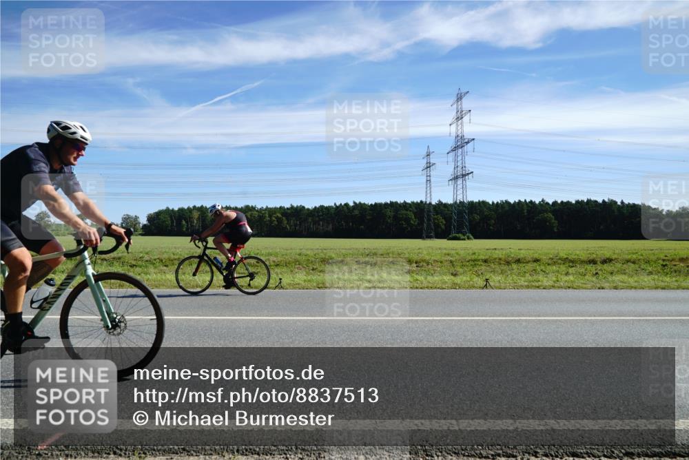 07.09.2025 - 19. Norderstedt Triathlon Michael Burmester http://msf.ph/oto/8837513 07.09.2025 12:03:01 Radfahren 253, 282, 826 meine-sportfotos.de