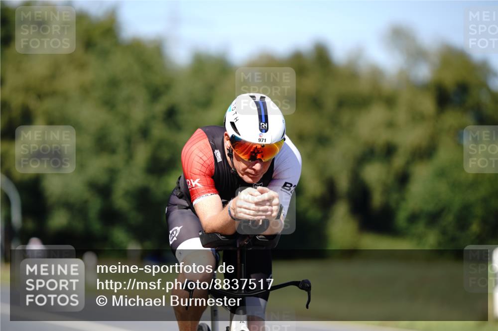 07.09.2025 - 19. Norderstedt Triathlon Michael Burmester http://msf.ph/oto/8837517 07.09.2025 14:18:19 Radfahren 971, 1022 meine-sportfotos.de