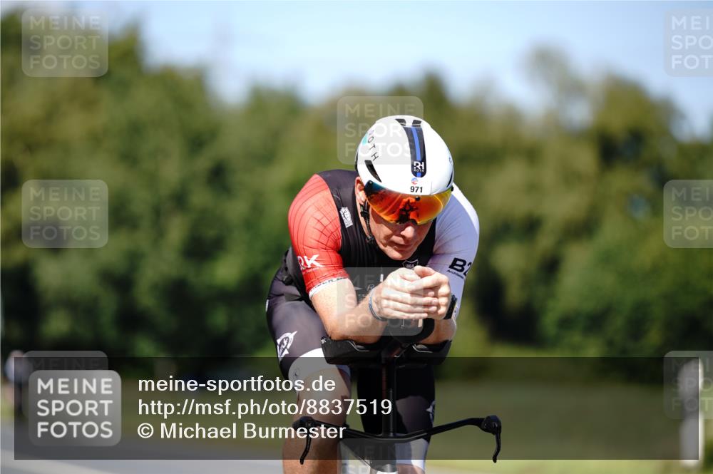07.09.2025 - 19. Norderstedt Triathlon Michael Burmester http://msf.ph/oto/8837519 07.09.2025 14:18:19 Radfahren 971, 1022 meine-sportfotos.de