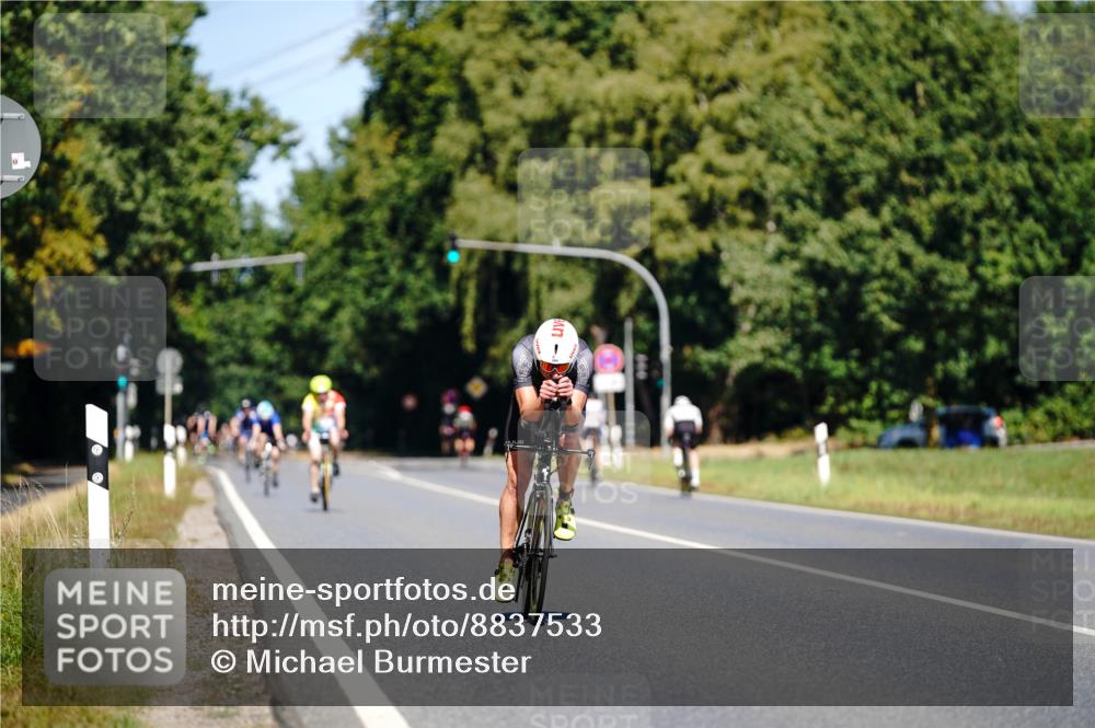 07.09.2025 - 19. Norderstedt Triathlon Michael Burmester http://msf.ph/oto/8837533 07.09.2025 12:55:17 Radfahren 209, 1328 meine-sportfotos.de