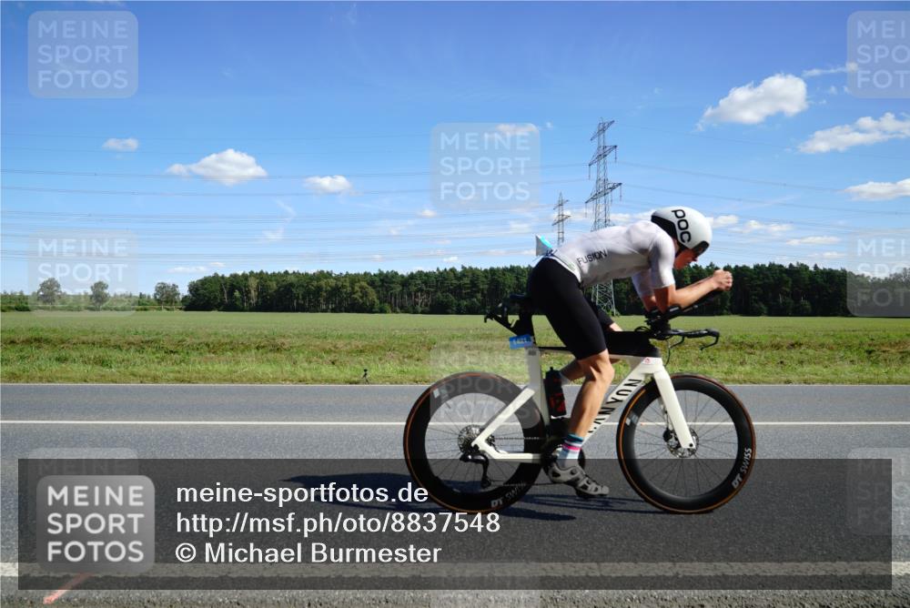 07.09.2025 - 19. Norderstedt Triathlon Michael Burmester http://msf.ph/oto/8837548 07.09.2025 14:10:43 Radfahren 876, 999, 1421 meine-sportfotos.de