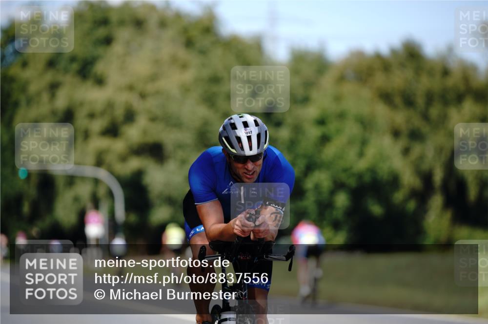 07.09.2025 - 19. Norderstedt Triathlon Michael Burmester http://msf.ph/oto/8837556 07.09.2025 14:18:31 Radfahren 994 meine-sportfotos.de