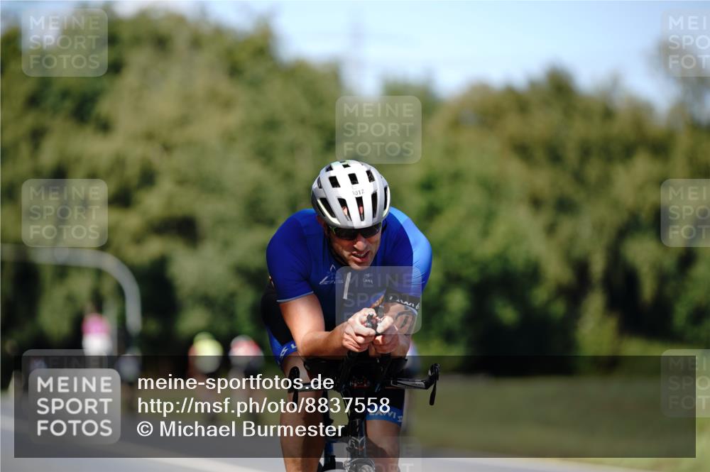 07.09.2025 - 19. Norderstedt Triathlon Michael Burmester http://msf.ph/oto/8837558 07.09.2025 14:18:31 Radfahren 994 meine-sportfotos.de