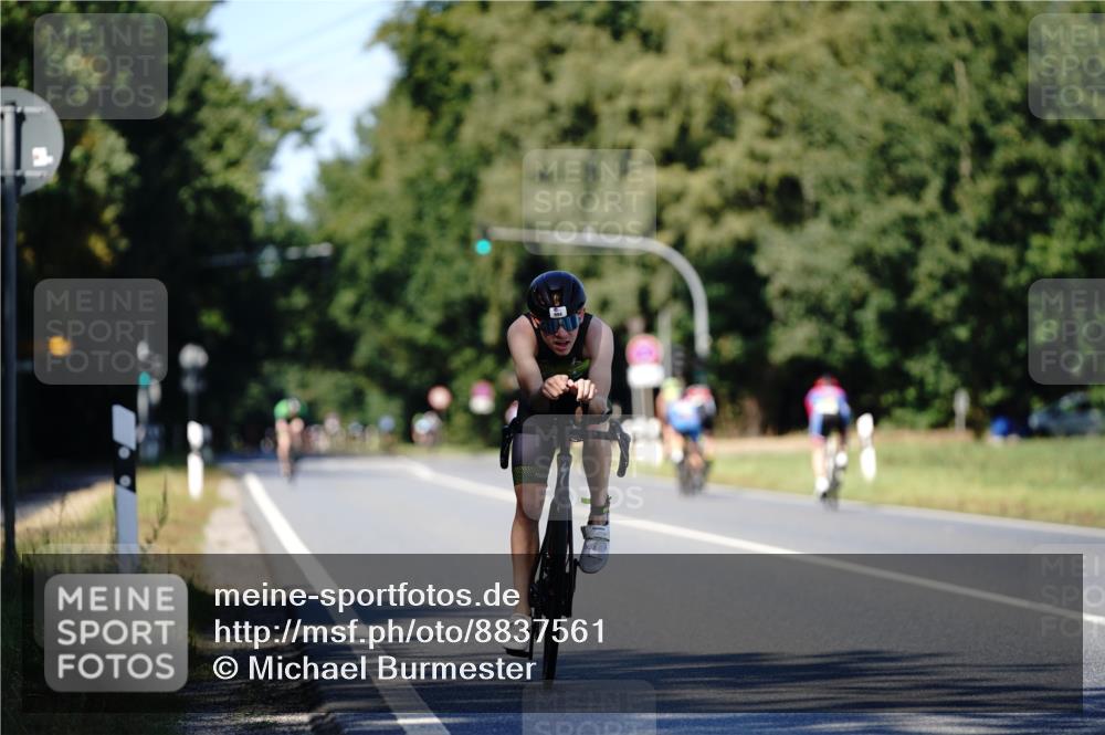 07.09.2025 - 19. Norderstedt Triathlon Michael Burmester http://msf.ph/oto/8837561 07.09.2025 14:18:33 Radfahren 994 meine-sportfotos.de