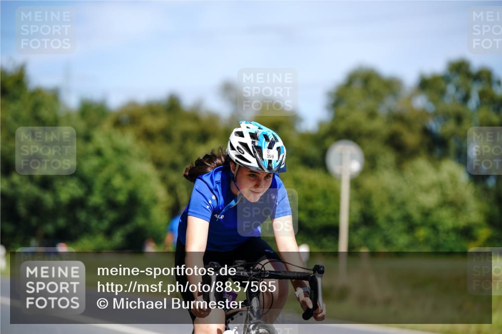 07.09.2025 - 19. Norderstedt Triathlon Michael Burmester http://msf.ph/oto/8837565 07.09.2025 12:55:28 Radfahren 332, 359 meine-sportfotos.de