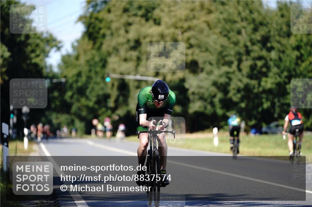 07.09.2025 - 19. Norderstedt Triathlon Michael Burmester http://msf.ph/oto/8837574 07.09.2025 14:18:41 Radfahren 1013 meine-sportfotos.de