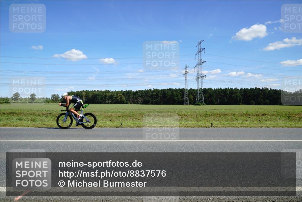 07.09.2025 - 19. Norderstedt Triathlon Michael Burmester http://msf.ph/oto/8837576 07.09.2025 14:10:54 Radfahren  meine-sportfotos.de