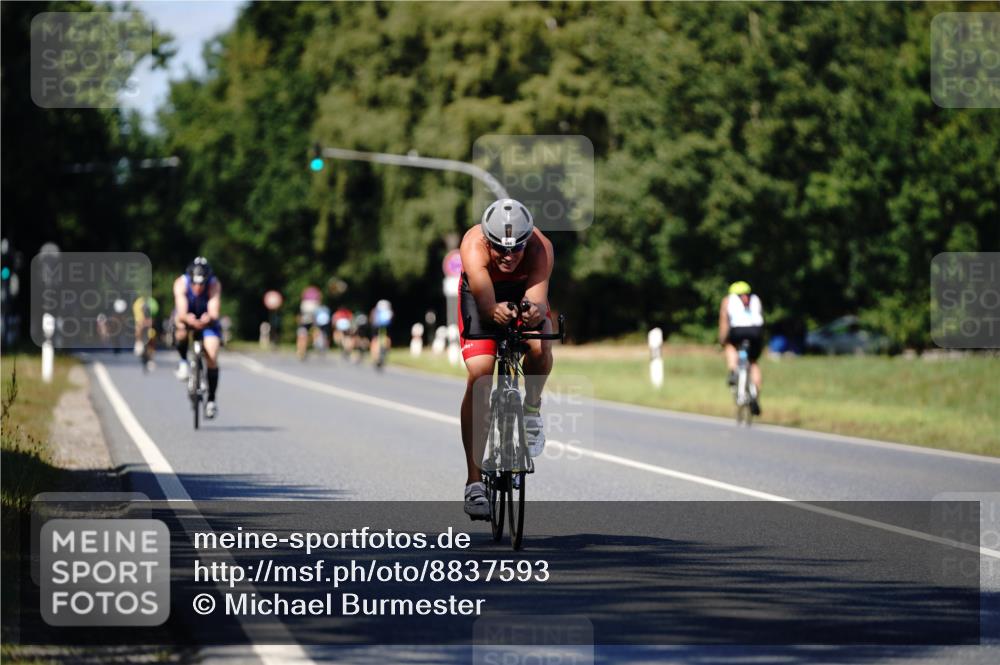 07.09.2025 - 19. Norderstedt Triathlon Michael Burmester http://msf.ph/oto/8837593 07.09.2025 14:18:55 Radfahren 984, 1020 meine-sportfotos.de