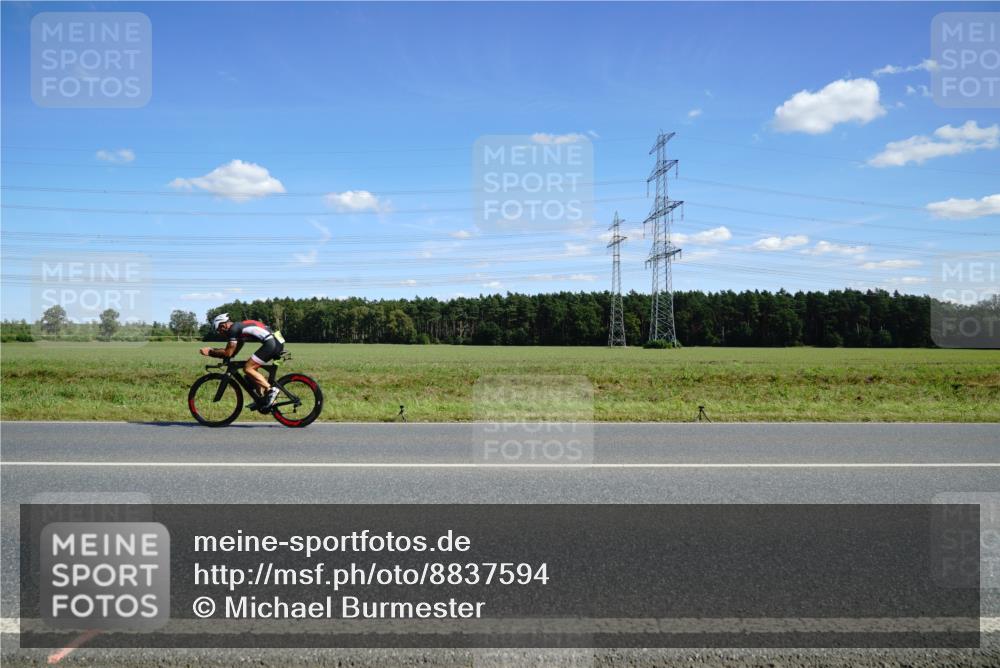 07.09.2025 - 19. Norderstedt Triathlon Michael Burmester http://msf.ph/oto/8837594 07.09.2025 14:11:03 Radfahren  meine-sportfotos.de